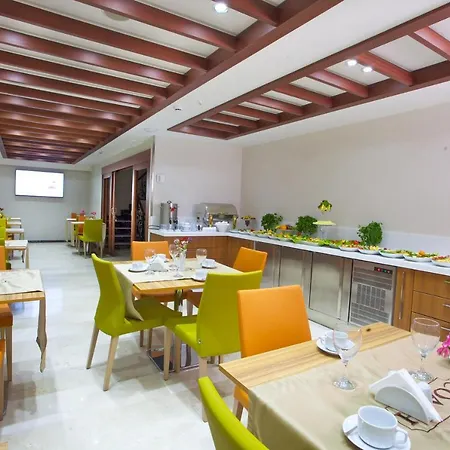 The Coach * 이스탄불